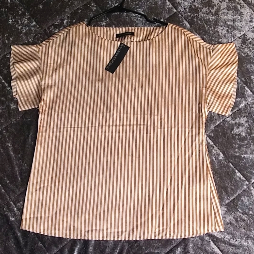 👍🏻♥️⛵😍NWT Banana Republic top